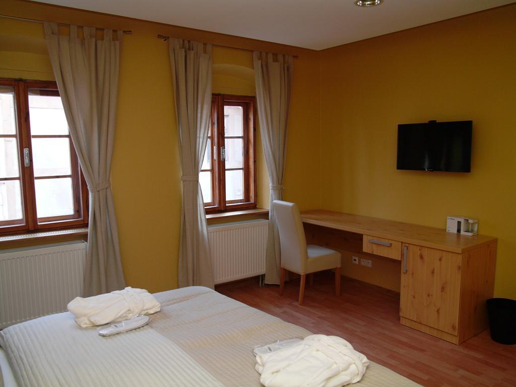 Apartments And Suites Kremnica Camera foto