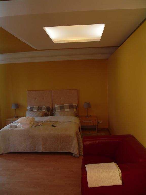 Apartments And Suites Kremnica Esterno foto