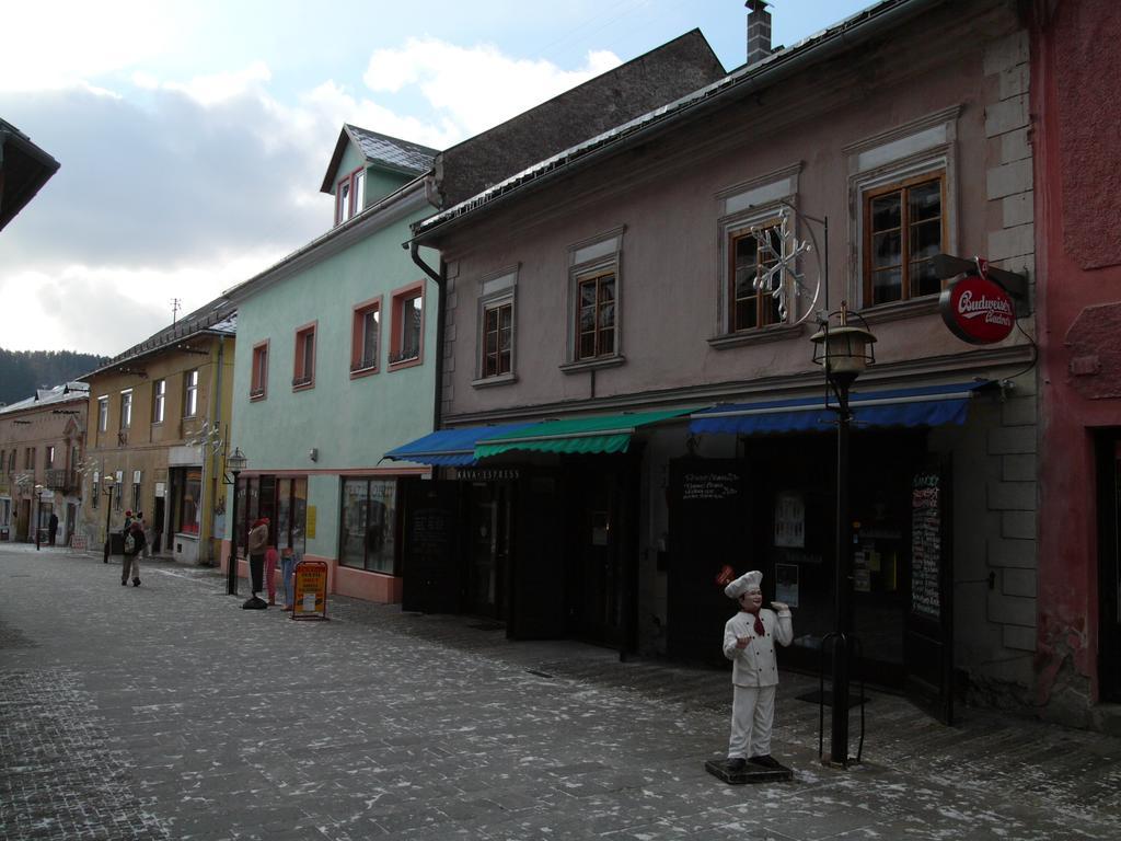 Apartments And Suites Kremnica Esterno foto