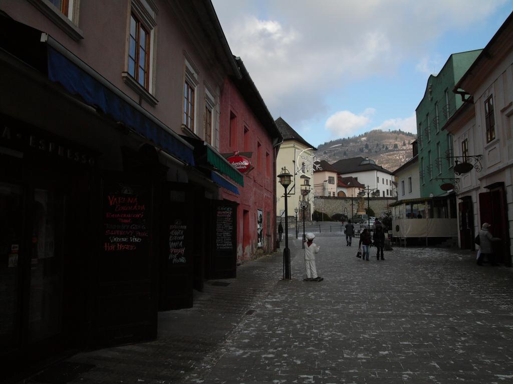 Apartments And Suites Kremnica Esterno foto