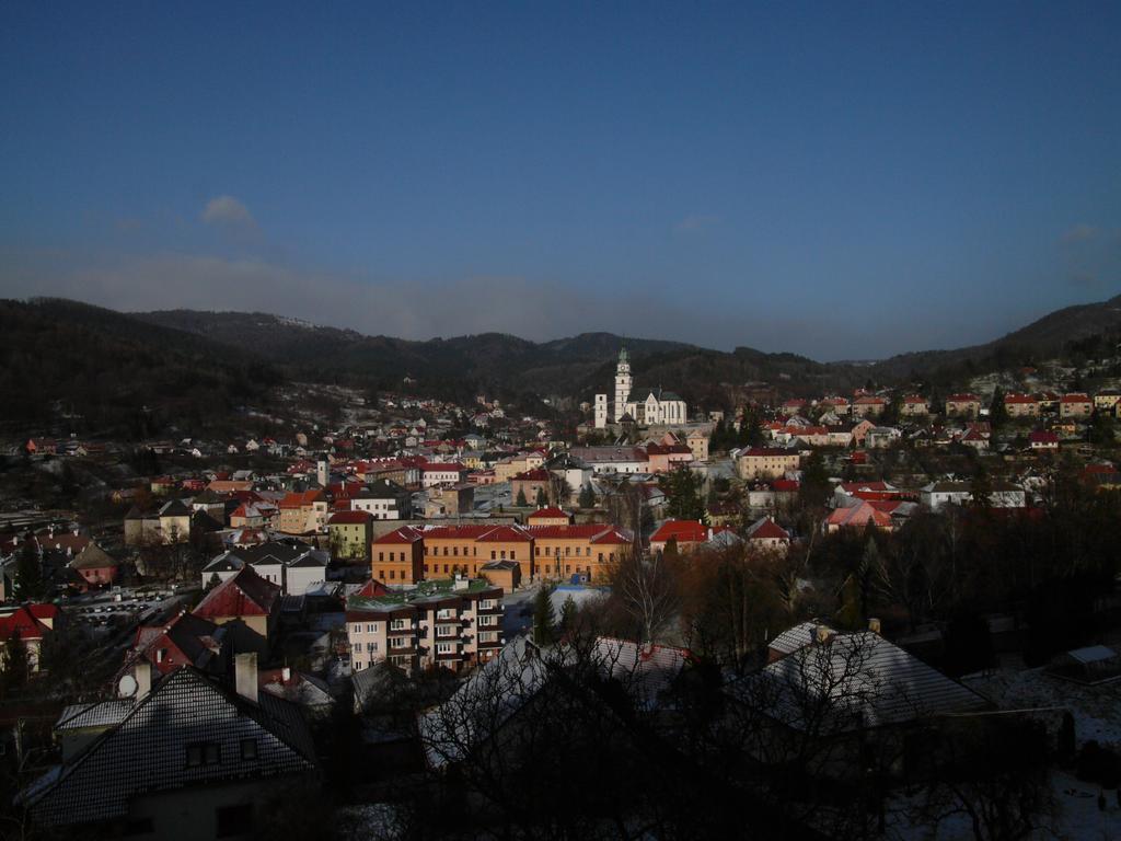 Apartments And Suites Kremnica Esterno foto