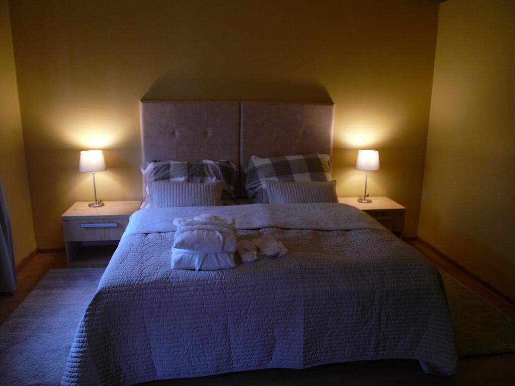 Apartments And Suites Kremnica Esterno foto